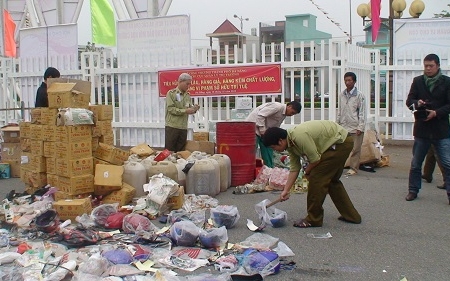 Chủ động đấu tranh chống hàng lậu dịp Tết