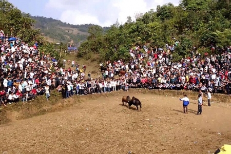 Bắc Kạn: Độc đáo hội xuân "Mù Là"