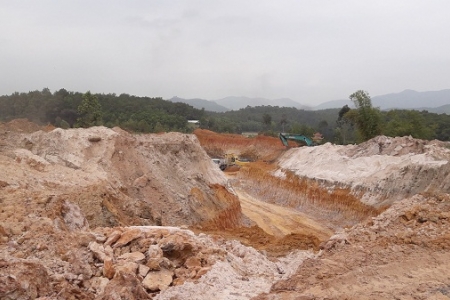 Quảng Ninh: Nghi vấn “đại công trường” khai thác đất sét trái phép?