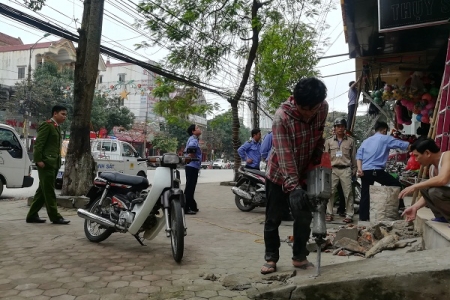 Hà Tĩnh: Ra quân dành lại vỉa hè cho người đi bộ