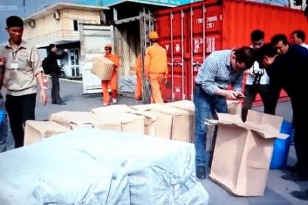 Hải Phòng: Phát hiện 2 container lá Khát “bỏ quên” tại cảng Tân Vũ