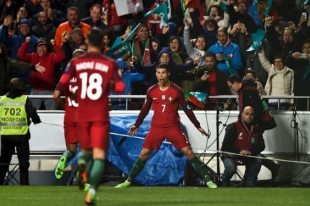 Vòng loại World Cup 2018: Ronaldo rực sáng giúp BĐN đánh bại Hungary trên sân nhà