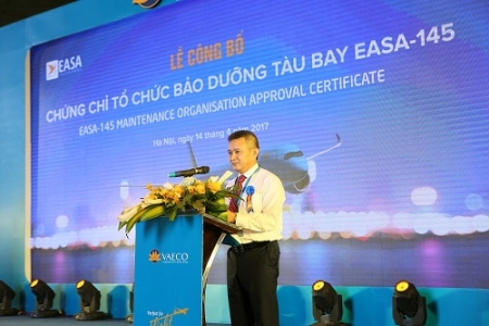 Thành viên của Vietnam Airline nhận chứng chỈ An toàn hàng không châu Âu