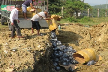 Phú Yên: Tiêu hủy hàng trăm mặt hàng không đảm bảo chất lượng