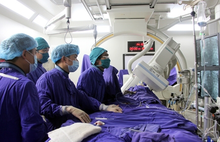 Mổ tim cho bệnh nhi 16 tháng tuổi bằng kỹ thuật mới