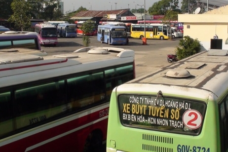 Nhân viên phục vụ xe buýt đánh cán bộ giám sát bị đình chỉ vĩnh viễn