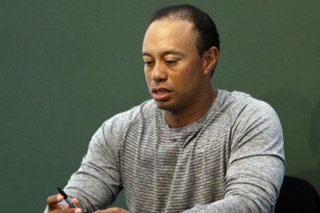 Tiger Woods xin lỗi người hâm mộ sau khi được thả tự do