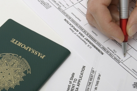 Xin visa nhập cảnh vào Mỹ - Bắt buộc phải kê khai thông tin tài khoản mạng xã hội