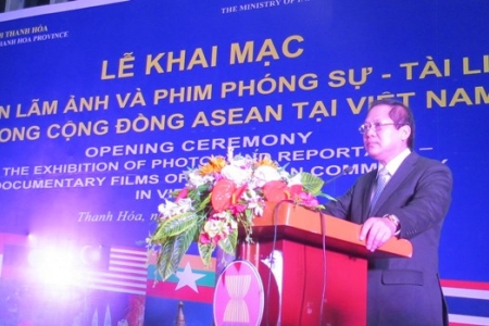 Khai mạc Triển lãm Ảnh và Phim phóng sự - Tài liệu trong Cộng đồng ASEAN tại Việt Nam