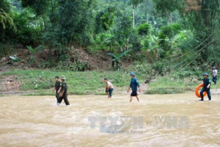 8 người thương vong, mất tích do mưa lũ, sạt lở đất