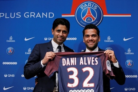 Dani Alves xin lỗi Pep Guardiola trong ngày ra mắt CLB mới PSG