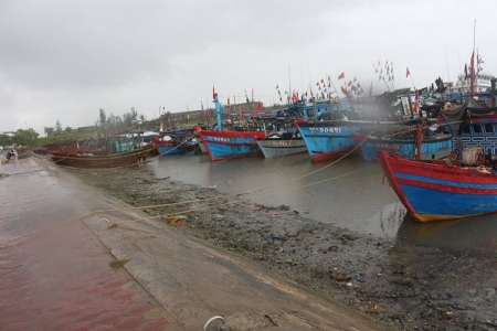 Hà Tĩnh: Cấm biển, tập trung ứng phó bão số 4