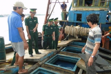 Bà Rịa - Vũng Tàu: Khó khăn trong đấu tranh chống buôn lậu xăng dầu trên biển