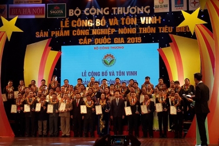 Lễ tôn vinh, triển lãm hàng CNNT tiêu biểu 2017: Quy tụ nhiều sản phẩm nổi tiếng