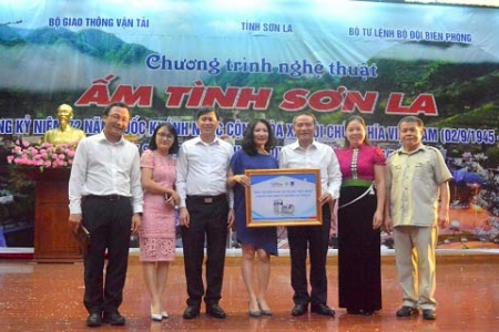 Tân Á Đại Thành hướng về đồng bào vùng lũ Sơn La