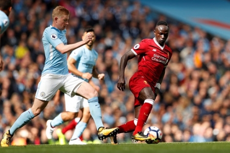 Premier League: Chơi hơn người, Man City hủy diệt Liverpool