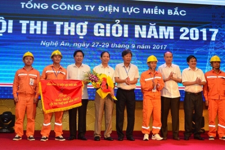 Hội thi thợ giỏi Tổng công ty Điện lực miền Bắc: Vinh danh 87 thí sinh đạt danh hiệu thợ giỏi