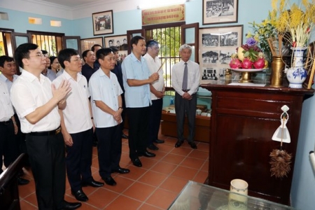 Vĩnh Phúc: Dâng hương tưởng niệm 100 năm ngày sinh cố Bí thư Tỉnh ủy Kim Ngọc