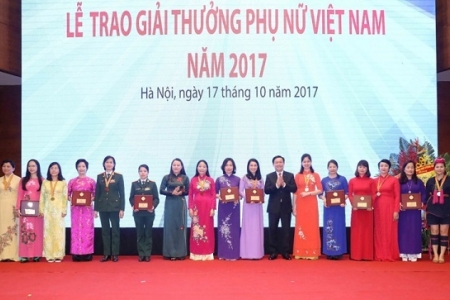 Giải thưởng Phụ nữ Việt Nam 2017: Vinh danh 18 tập thể, cá nhân