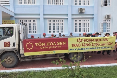 Tôn Hoa Sen: Chung tay cùng đồng bào vùng bão lũ