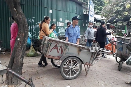 Q. Thanh Xuân (Hà Nội): Cần vào cuộc làm rõ điểm tập kết rác không nằm trong quy hoạch