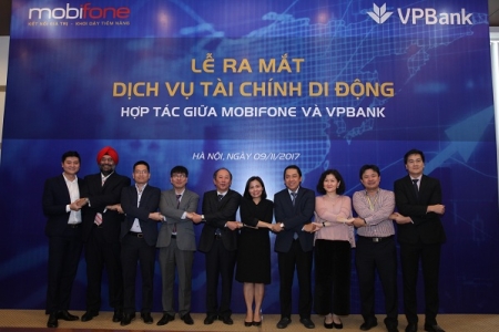 VPBank bắt tay với MobiFone ra mắt sản phẩm tài chính di động