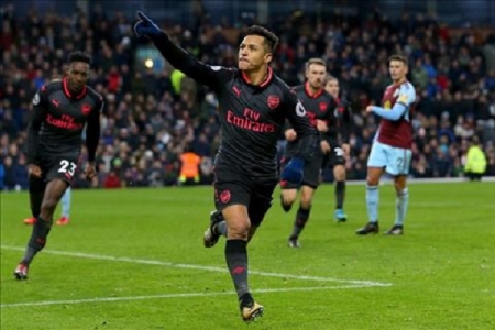 Bàn thắng định mệnh, 3 điểm đầy may mắn nhưng quý giá cho Arsenal