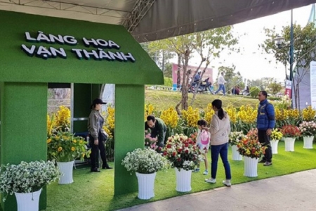 Khai mạc phiên chợ rau - hoa và triển lãm nông nghiệp công nghệ cao