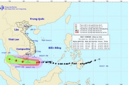 Bão số 16 giật cấp 13 và di chuyển nhanh theo hướng Tây với tốc độ 20-25km/h