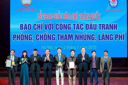 Phát huy hơn nữa vai trò báo chí trong đấu tranh phòng, chống tham nhũng, lãng phí