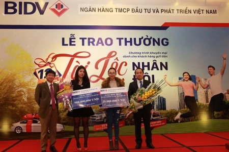 BIDV trao giải Nhất cho khách hàng trúng thưởng “Tài lộc nhân đôi”