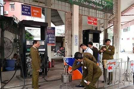 Buôn lậu, gian lận thương mại và hàng giả: Tiềm ẩn nhiều nguy cơ, nhất là ở các thành phố và đô thị