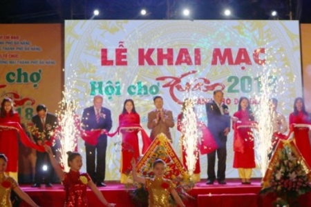 Đà Nẵng: Khai mạc hội chợ xuân 2018