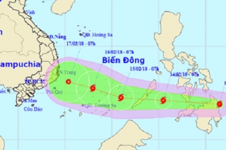 Bão Sanba di chuyển nhanh theo hướng Tây Tây Bắc, tâm bão gió giật cấp 10