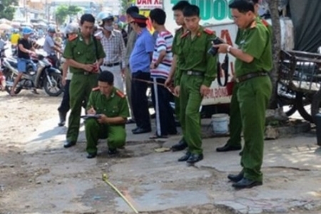 Đồng Tháp: Bắt đối tượng dùng dao cứa cổ người tình