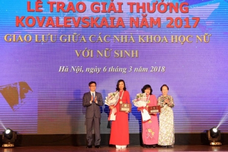 Phó Thủ tướng Vũ Đức Đam dự lễ trao Giải thưởng khoa học Kovalevskaia 2017