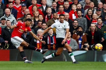 Rashford tỏa sáng, MU đánh bại Liverpool ngay trên sân nhà