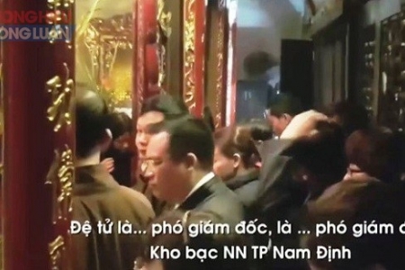 Giám đốc Kho bạc TP. Nam Định bị điều về làm Phó chánh văn phòng vì đi lễ trong giờ hành chính