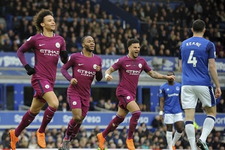 Everton 1-3 Man City: Thiên đường cách một bước chân