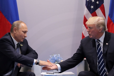 Sau khi trục xuất 60 nhà ngoại giao Nga, Trump bất ngờ muốn gặp Putin