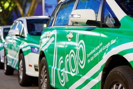 Khách than Grab tăng giá sau khi Uber chia tay