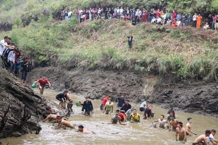 Hà Giang: Đặc sắc lễ hội bắt cá của người Dao