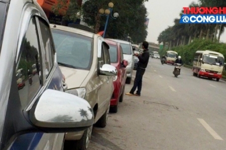 Vụ lấn chiến vỉa hè, lòng đường tại chân cầu Thanh Trì: Công an huyện Gia Lâm vào cuộc!