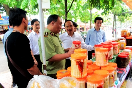 Phú Thọ: Tăng cường quản lý, ngăn chặn tình trạng “chặt chém” tại Lễ hội Đền Hùng