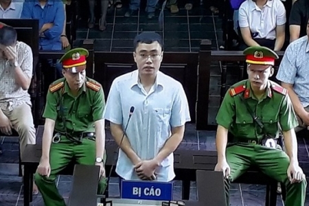 Cựu nhà báo Lê Duy Phong hầu tòa