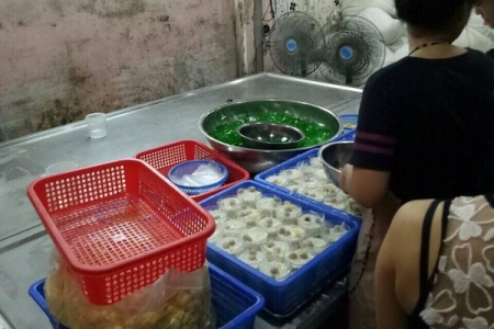 Thu giữ hơn 300kg nguyên liệu chè thái không rõ nguồn gốc