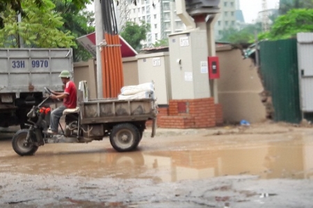 Phường Mỹ Đình 1: Có hay không việc “làm ngơ” để bãi Vật liệu xây dựng hoạt động?