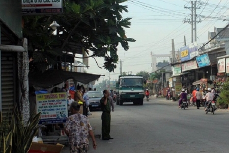 Tiền Giang: Tạm giữ nghi phạm truy sát nhân viên và ông chủ cửa hàng bán màn treo cửa