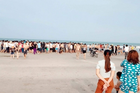 Cứu vợ và con, chồng bị đuối nước thương tâm