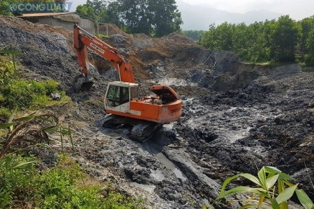 Phú Thọ: Bị đình chỉ, 'công trường' khai thác đất sét vẫn hoạt động